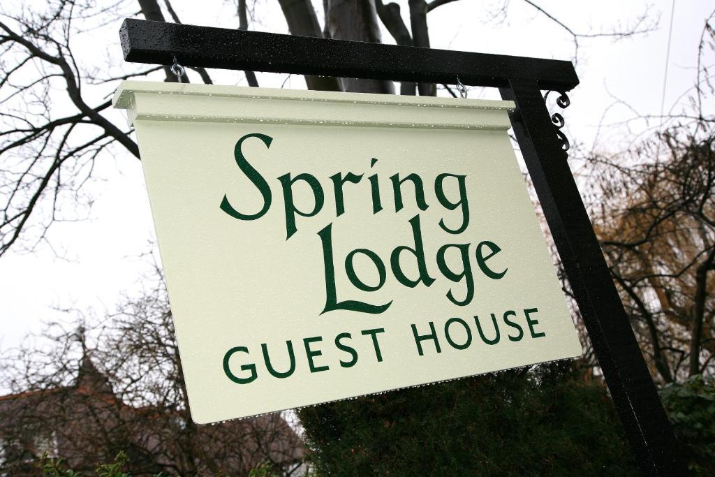 הרוגייט Spring Lodge מראה חיצוני תמונה